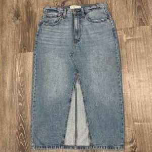 Abercrombie & Fitch High Rise Light Wash Denim Midi Skirt- Front Slit- Size 27